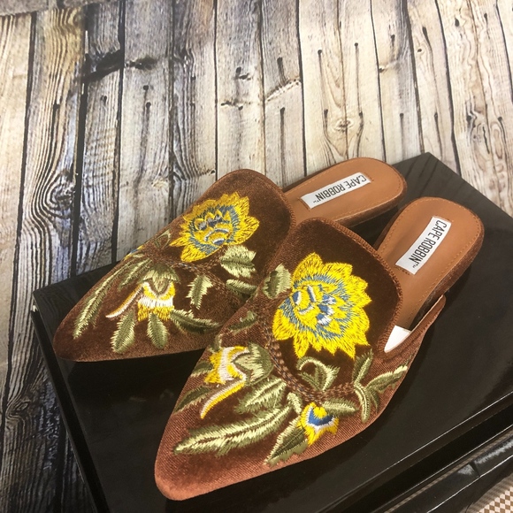 Cape Robbin Shoes - Floral Velvet mule slide Brown bronze NIB